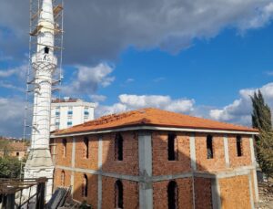 İSTASYON CAMİİ YÜKSELİYOR