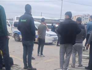 KAPAKLI OTOGARINDA BIÇAKLI KAVGA