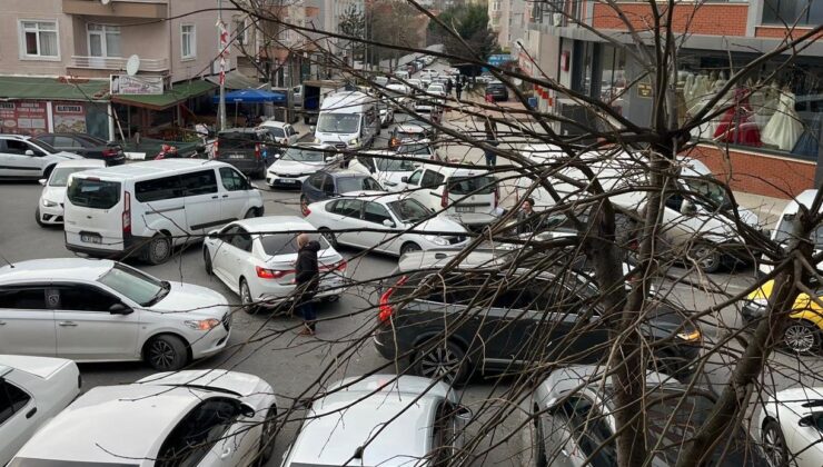 TRAFİK KARMAŞASI ÇÖZÜM BEKLİYOR