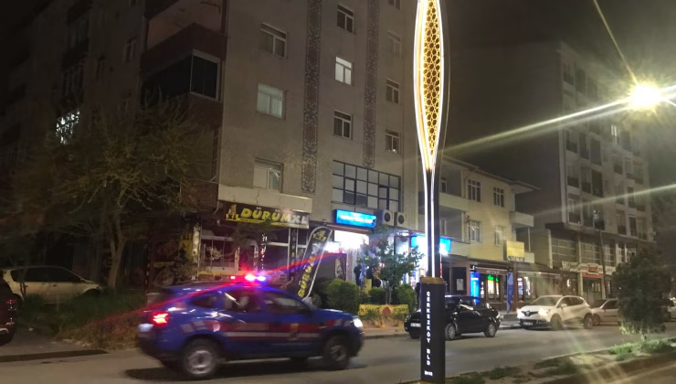 VELİKÖY’DE BIÇAKLI KAVGA