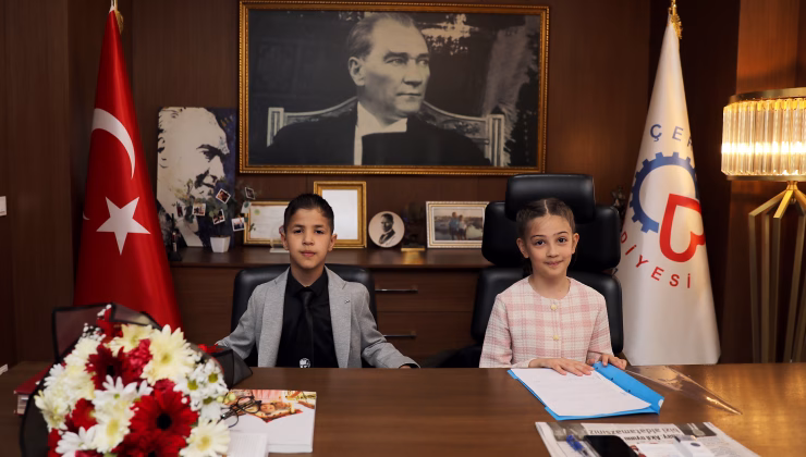 AKAY, 23 NİSAN’DA KOLTUĞU GİRAY VE HİLAL’E TESLİM ETTİ