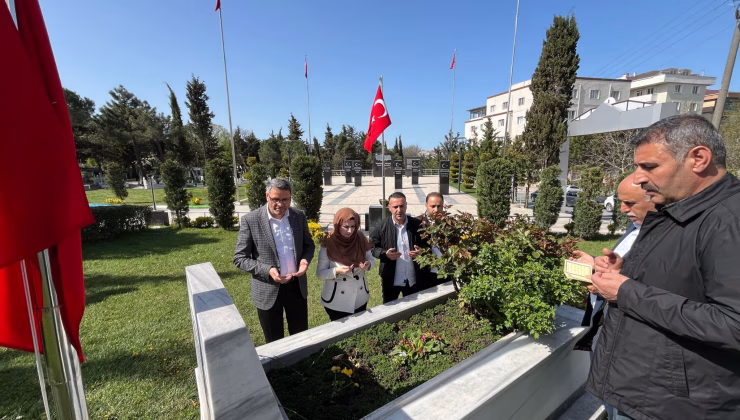 AK PARTİ’DEN ŞEHİTLER HAFTASI ZİYARETİ