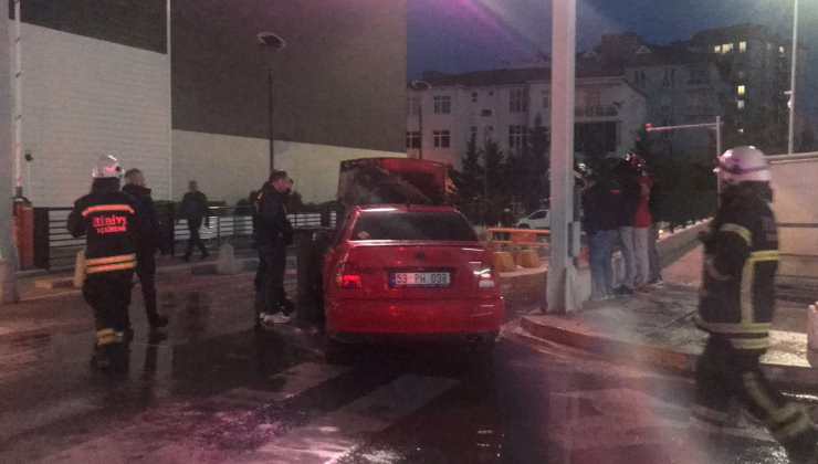 OTOMOBİL HAREKET HALİNDEYKEN ALEV ALDI