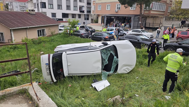 KONTROLDEN ÇIKAN OTOMOBİL BAHÇEYE DÜŞTÜ
