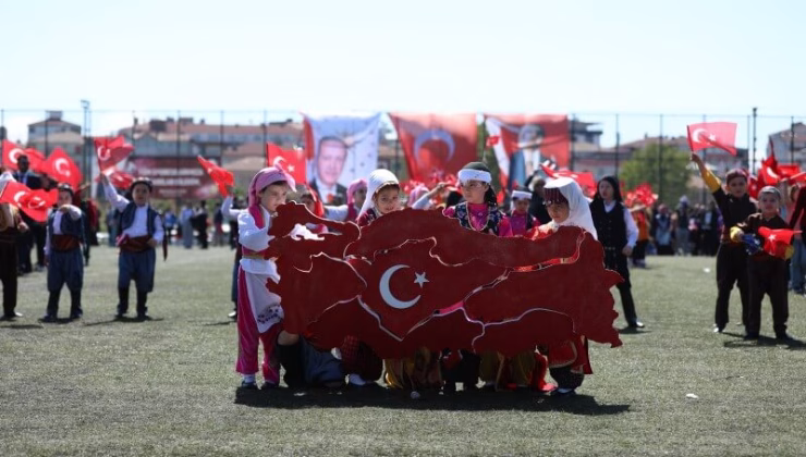 KAPAKLI’DA ULUSAL EGEMENLİK VE ÇOCUK BAYRAMI’NA COŞKULU KUTLAMA