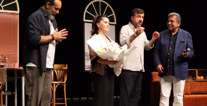 AŞK LİSTESİ ÇERKEZKÖY OSB’DE TİYATROSEVERLERLE BULUŞTU