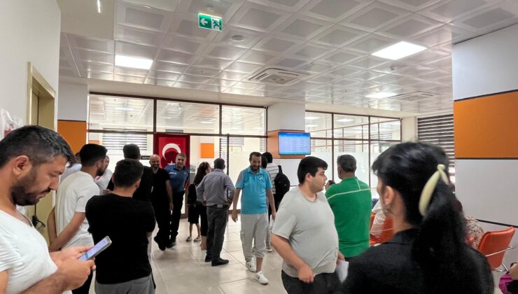 EHLİYET YENİLEMEDE SON GÜN YOĞUNLUĞU