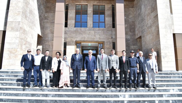 VALİ SOYTÜRK’TEN YENİ HÜKÜMET KONAĞI’NA ZİYARET