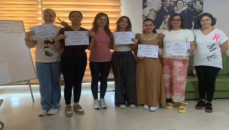 ATÖLYEDE DAYANIŞMA VE UMUT BULUŞTU