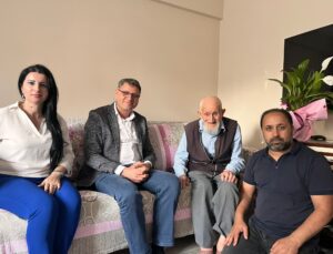 AK PARTİ’DEN 102 YILLIK ÇINARA ZİYARET