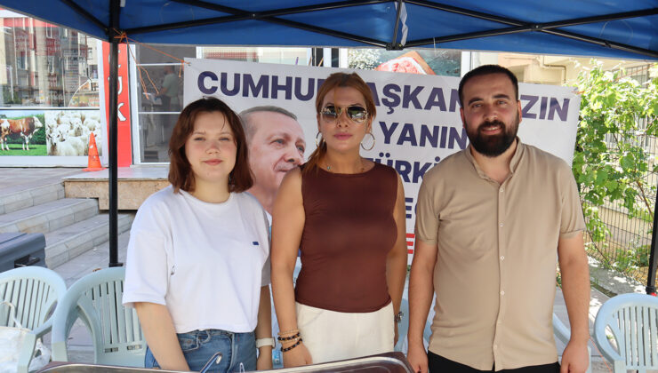 AK PARTİ KAPAKLI İLÇE TEŞKİLATI’NDAN PAZAR YERİNDE ÜYELİK STANDI