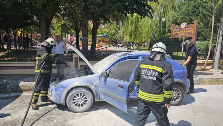PARK HALİNDEKİ ARAÇ ALEV ALDI
