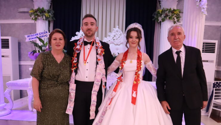 BİR ÖMÜR MUTLULUĞUN İLK ADIMINI ATTILAR