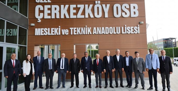 ÖZEL ÇOSB MTAL’DE YENİ EĞİTİM YILI TÖRENLE BAŞLADI