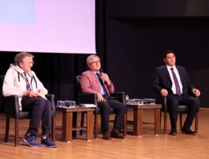 BULGARİSTAN TÜRKLÜĞÜ KONULU KONFERANS DÜZENLENDİ