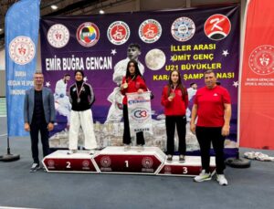 KARATE TAKIMI ÇERKEZKÖY’E ŞAMPİYONLUKLA DÖNDÜ