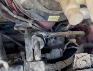 MOTORA SIĞINAN YAVRU KEDİLER DUYARLI VATANDAŞLAR VE İTFAİYE TARAFINDAN KURTARILDI