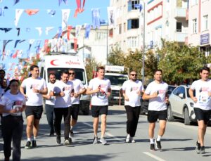 KURTULUŞ KOŞUSU’NA YOĞUN KATILIM