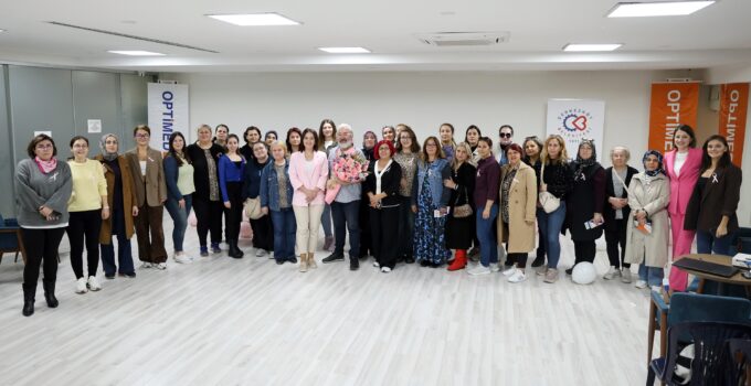 MEME KANSERİNDE ERKEN TEŞHİSİN ÖNEMİ ANLATILDI