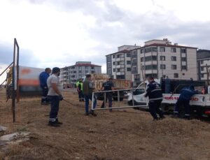 İZİNSİZ TABELALAR KALDIRILDI