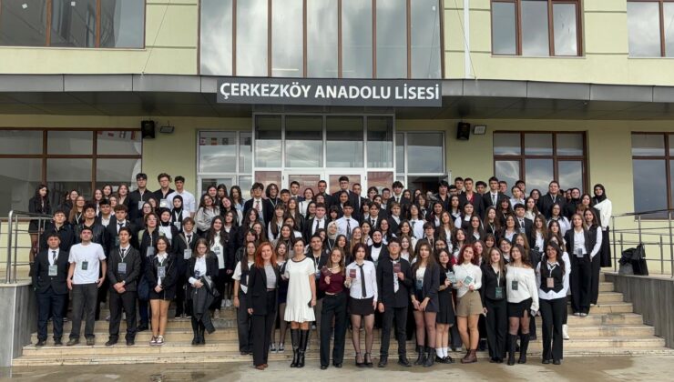 ÇERKEZKÖY ANADOLU LİSESİ’NDE ULUSAL MUN HEYECANI