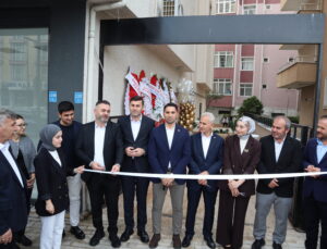 GENÇ FİZYOTERAPİST KENDİ KLİNİĞİNİ AÇTI