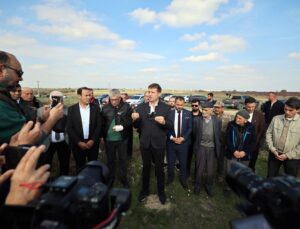 VAHAP AKAY: “MERAYA KONUT YAPMAK HAYVANCILIĞI BİTİRİR”