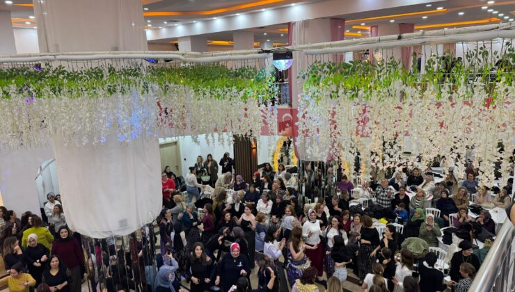 2 BİN KADIN ETKİNLİKTE BULUŞTU