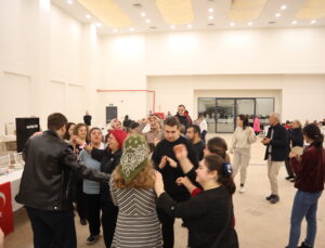 ÖZEL İNSANLAR, ÖZEL GÜNDE BİR ARAYA GELDİLER