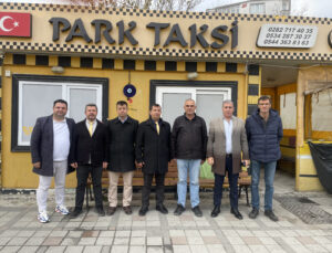 YILMAZ ARAT VE EKİBİNDEN KAPAKLI’DA TAKSİ DURAĞI ZİYARETLERİ