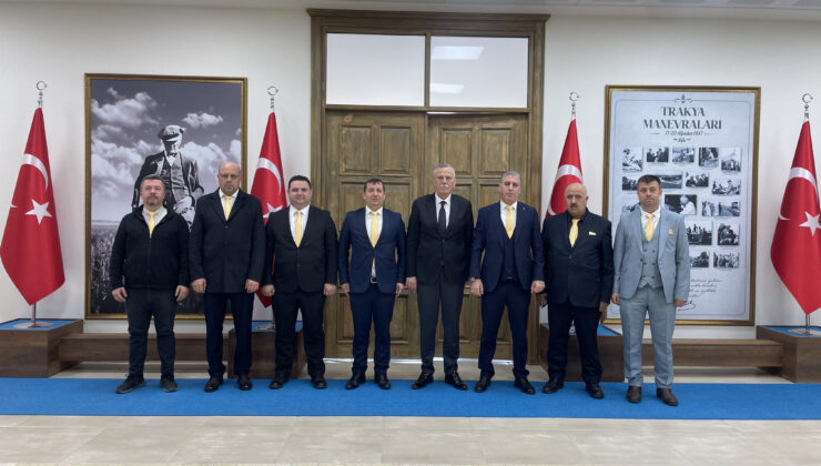 YILMAZ ARAT’TAN KAYMAKAM GÜNLÜ VE MİLLİ EĞİTİM MÜDÜRÜ ASLAN’A ZİYARET