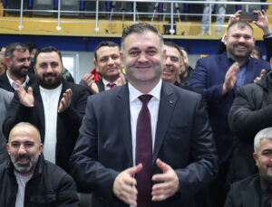 ESNAF, ZÜMBÜL’E İKİNCİ DÖNEM İÇİN ‘DEVAM’ DEDİ