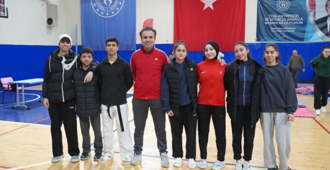 ÇERKEZKÖY’ÜN GENÇLERİNDEN 5 ALTIN, 1 BRONZ MADALYA