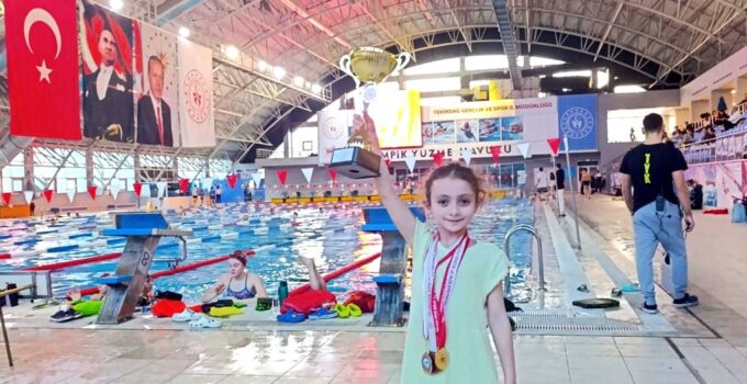 TEKİRDAĞLI MİNİK KULAÇLARDAN BÜYÜK BAŞARI