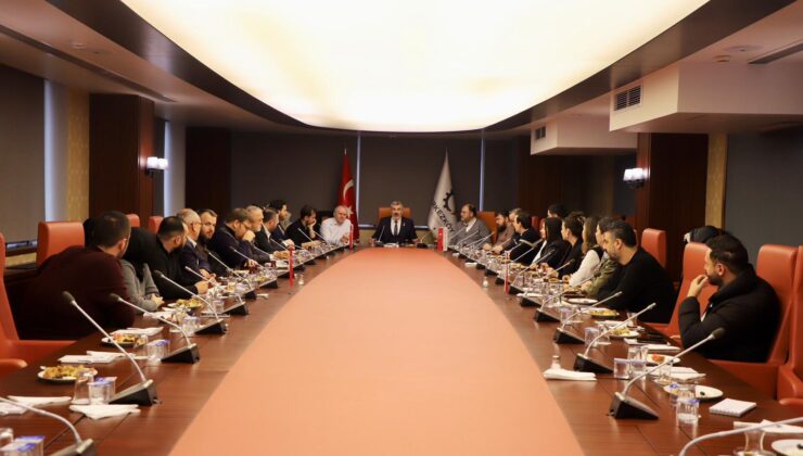 GENÇ GİRİŞİMCİLERLE TİCARET VE İHRACAT TOPLANTISI YAPILDI