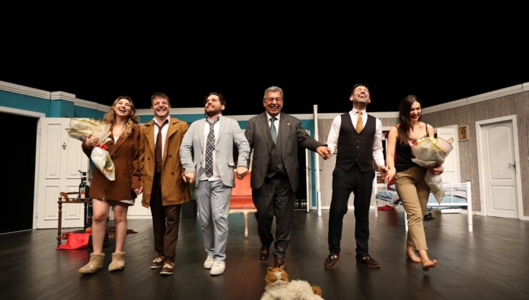 PEMBE PIRLANTALAR ÇOSB’DE SAHNELENDİ