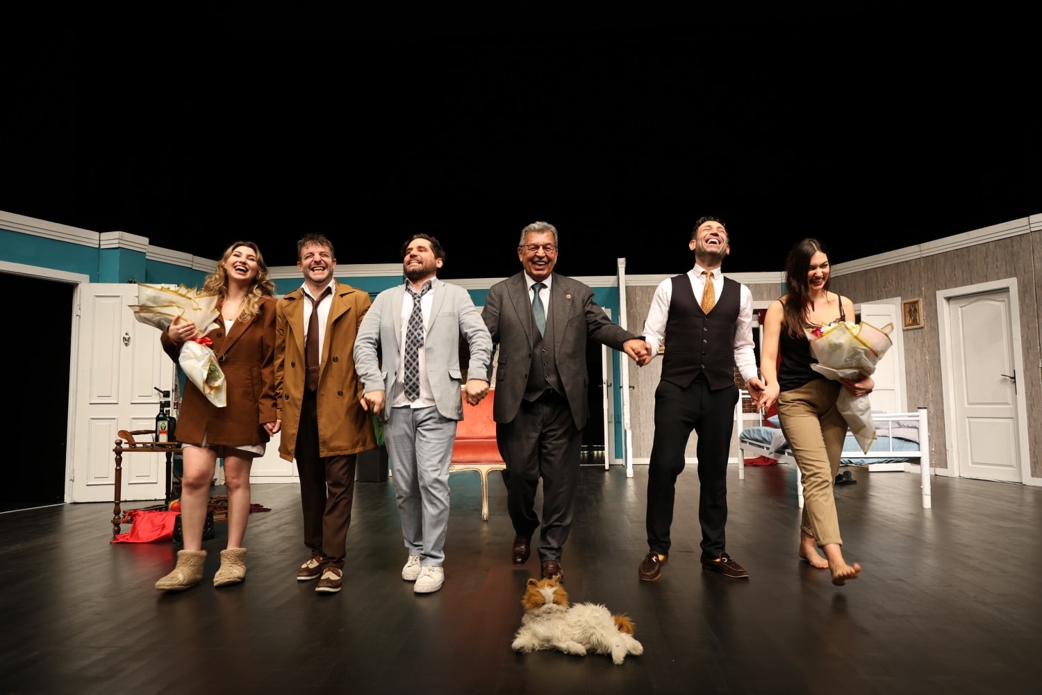 PEMBE PIRLANTALAR ÇOSB’DE SAHNELENDİ