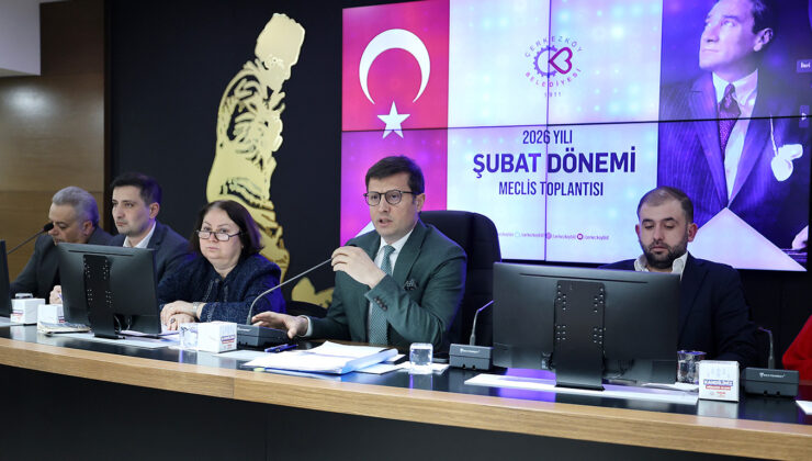 AKAY’DAN TESKİ TEPKİSİ: “VURDUMDUYMAZ BİR ÇALIŞMA VAR”