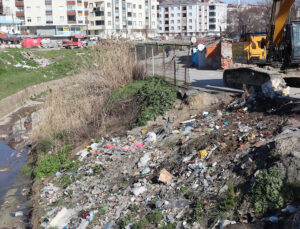 KÜMEEVLER MEVKİİ’NDE DERE ISLAHI VE TEMİZLİK