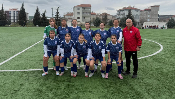 GENÇ KIZ TAKIMI, LİGE 3 PUANLA BAŞLADI