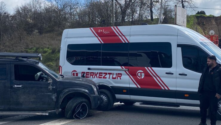 KIZILPINAR’DA ZİNCİRLEME KAZA: 3 ARAÇ BİRBİRİNE GİRDİ