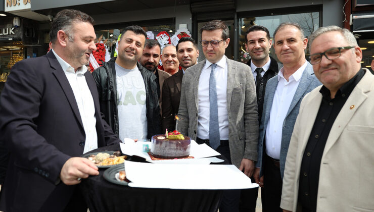 ERKAN ZÜMBÜL’E SÜRPRİZ DOĞUM GÜNÜ KUTLAMASI