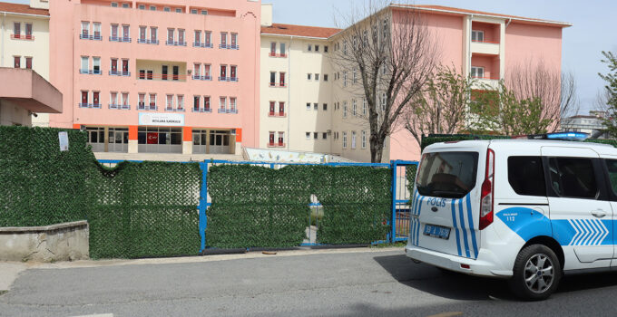 ÇERKEZKÖY’DE OKUL ÇEVRELERİNDE GÜVENLİK ÖNLEMLERİ ARTIRILDI