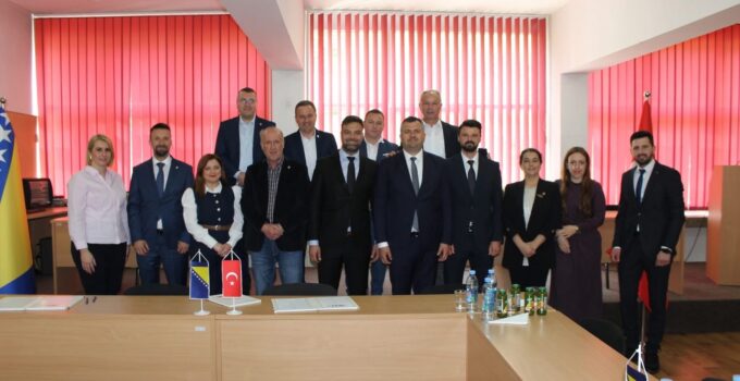 SARAY BELEDİYESİ İLE VARES BELEDİYESİ KARDEŞ OLDU