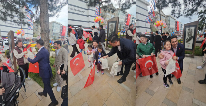 CHP’DEN MİNİKLERE BAYRAM SÜRPRİZİ