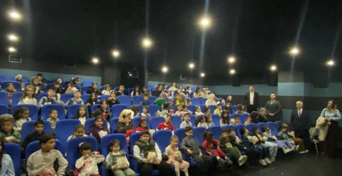 23 NİSAN’DA ÇOCUKLAR SİNEMA KEYFİ YAŞADI