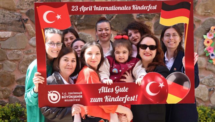 TEKİRDAĞLI MİNİKLER ALMANCA ÖĞRENEREK 23 NİSAN’I KUTLADI