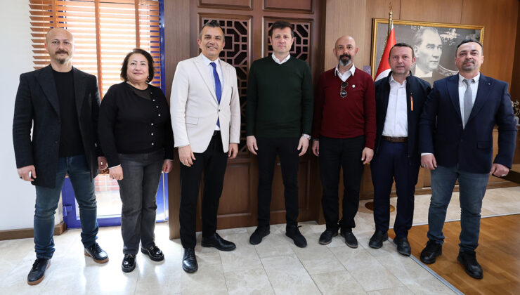 KENT KONSEYİ YÖNETİMİNDEN BAŞKAN AKAY’A ZİYARET
