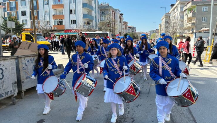 ÇERKEZKÖY’DE MİNİKLERİN BANDO GÖSTERİSİ BEĞENİ TOPLADI 