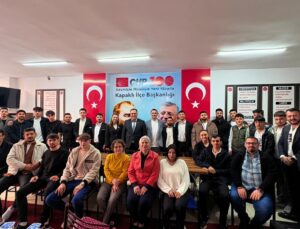 CHP’YE YENİ KATILAN ÜYELERE ROZETLERİ TAKDİM EDİLDİ